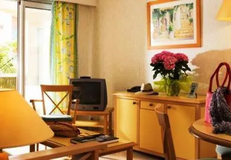 Le Massena Aparthotel 3*