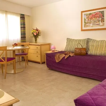 Le Massena Aparthotel