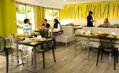 Le Massena Aparthotel 3*
